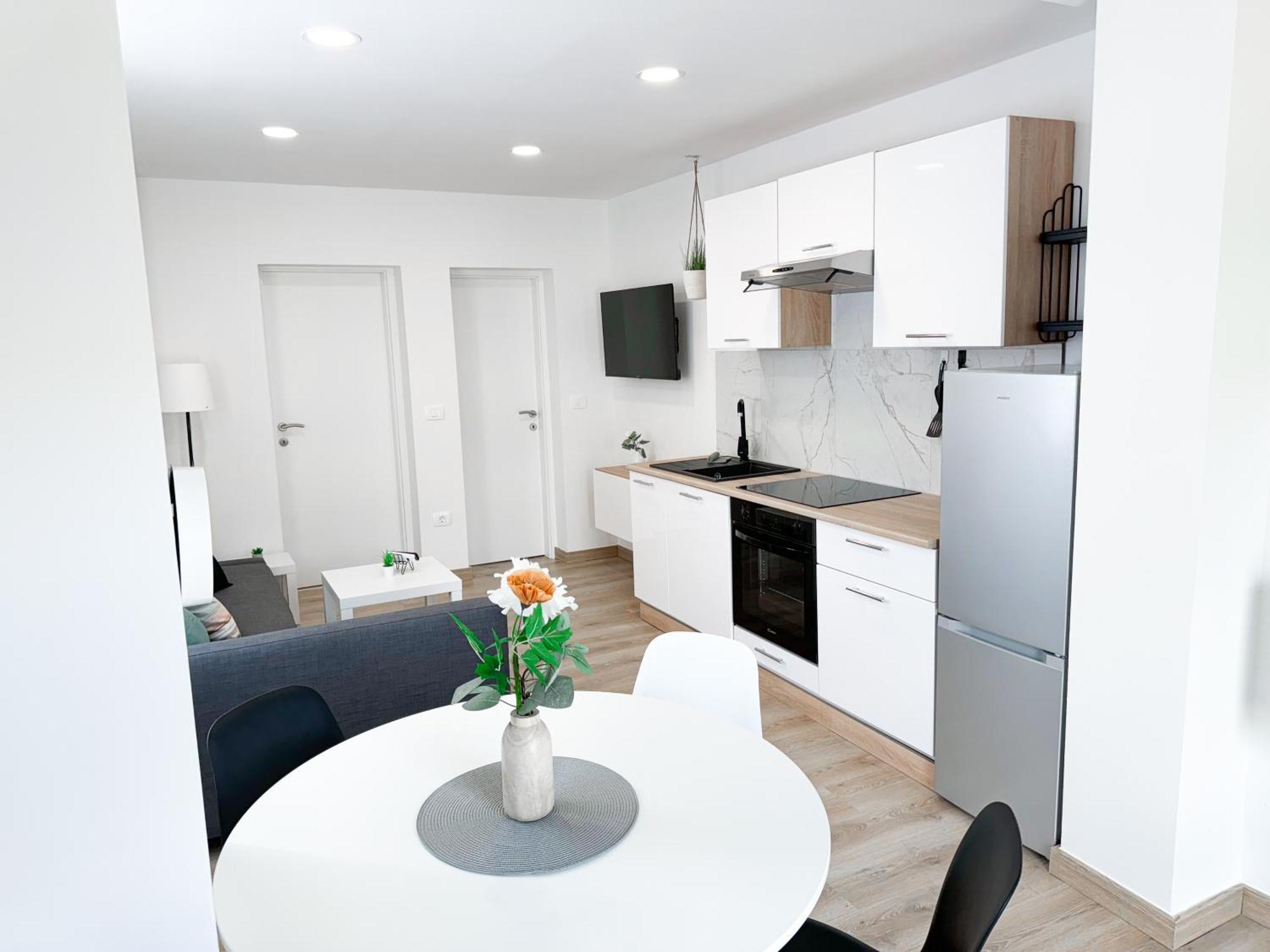 The Pinot'S Apartments Копер Екстериор снимка