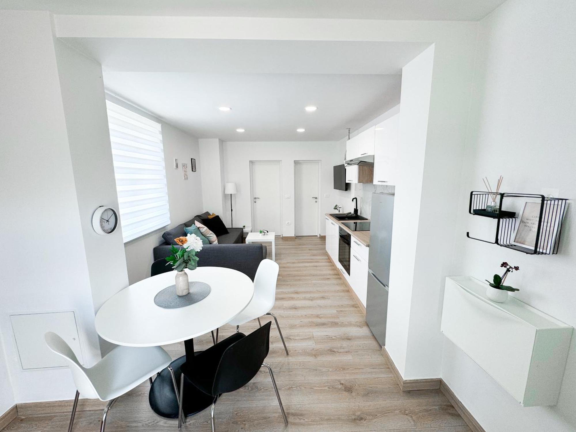 The Pinot'S Apartments Копер Екстериор снимка