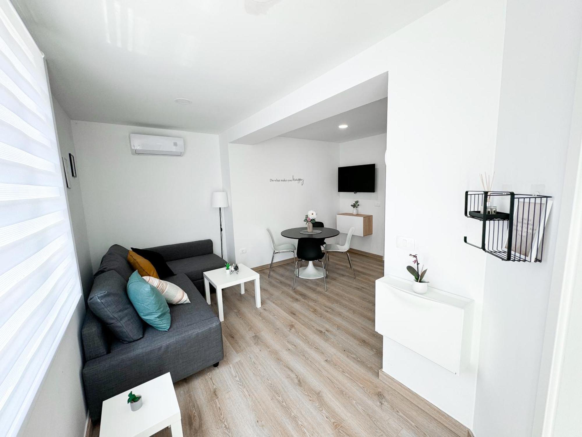 The Pinot'S Apartments Копер Екстериор снимка