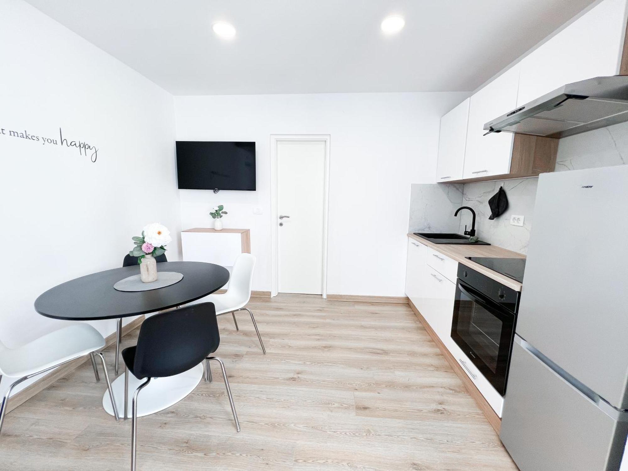The Pinot'S Apartments Копер Екстериор снимка